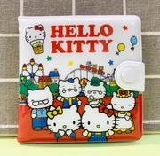 凯蒂猫~三丽鸥，kitty日本扣式防水短夹零钱包-游乐园