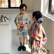 韩版男女童彩色格子套装，夏季儿童姐弟装洋气，短袖短裤两件套兄妹装