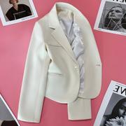 遇见米白色西装外套，女韩版小个子设计感气质炸街超短西服