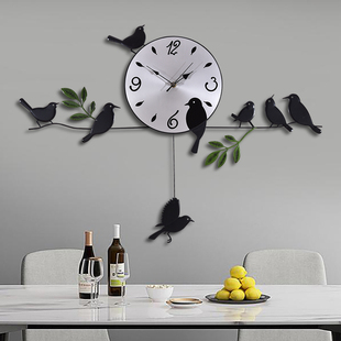 现代时尚铁艺静音小鸟挂钟创意工艺钟客厅欧式装饰摇摆时钟挂表