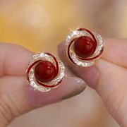 2024红色珍珠耳钉女精致小巧s925银针耳饰高级感优雅气质耳环