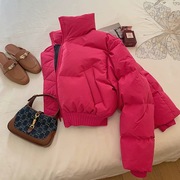 玫红色立领短款面包，服女潮冬季2022时尚，甜美百搭洋气棉服外套