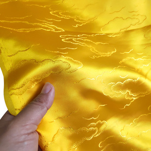 中国风传统复古金黄色刺绣提花云朵绸缎布料 DIY面料半米