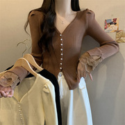 甜美蕾丝喇叭袖针织，开衫女2024春季韩版法式减龄v领短款上衣