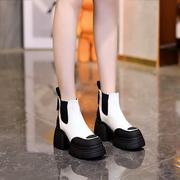 香港高跟时装短靴女秋冬2023年时尚复古气质防水台粗跟马丁靴