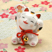 日本药师窑时尚创意，礼物招财猫摆件，彩绘陶瓷汽车饰品结婚开业