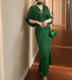 贵妇慵懒风V领连衣裙夏季蝙蝠袖宽松泡泡袖气质绿色高腰显瘦长裙