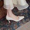 白色法式高跟鞋女细跟2023年春秋婚鞋气质小跟鞋珍珠方头单鞋