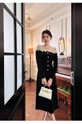 韩系富家千金风赫本风，丝绒拼接蕾丝，修身长袖时尚气质中长款连衣裙