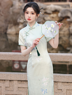 新中式改良旗袍2024春夏年轻款少女中长款绿色提花连衣裙