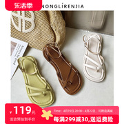 弄里人佳大码女鞋41-43凉鞋夏平底(夏平底)潮罗马风夹趾4042加宽胖脚