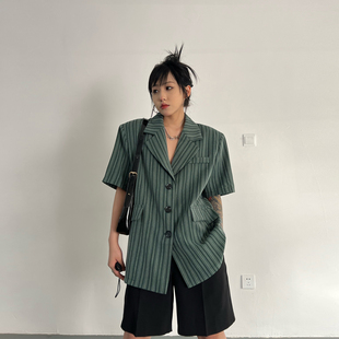 夏季chic韩版薄款绿色休闲宽松廓形条纹短袖小西装外套外搭上衣女