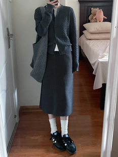 潮流时尚！深灰色高级感羊毛舒适半身裙子女设计感高腰包臀直筒裙