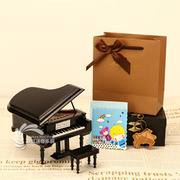 刻字木质钢琴音乐盒，八音盒钢琴模型摆件情人，男女朋友圣诞节礼物