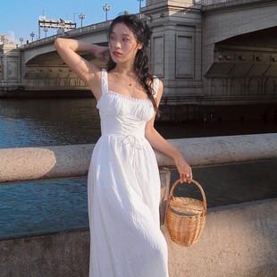 oohitch痒痒「朱莉系列」白色连衣裙纯欲复古法式吊带裙中长裙