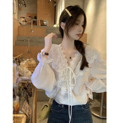 韩版v领蕾丝荷叶边系带，白色衬衫早春甜美减龄百搭长袖上衣女