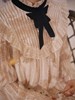 兰奕屋语原创设计藕色娃娃连衣裙，黑色蝴蝶结木耳，立领荷叶边长裙