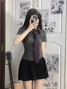 jk收腰衬衫短袖女褶皱设计感辣妹性感制服，纯欲风束腰显瘦灰色衬衣