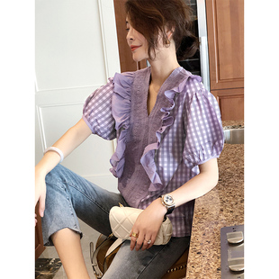 紫色v领泡泡袖衬衫女荷叶，边格子拼接显瘦衬衣2024夏季欧洲站