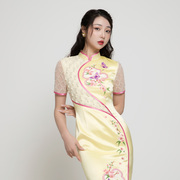 magicq原创黄色重工扇面桃花，贴布绣中式立领，蕾丝拼接袖旗袍裙