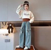 女童秋装三件套2023韩版女孩，时髦背心卫衣，工装牛仔裤网红套装