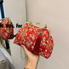 中式婚礼红色包包女2023时尚，中国风新娘包手提(包手提)斜挎配旗袍婚包