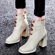 防水台高跟马丁靴女时装短靴粗跟白色靴子保暖加绒冬季短筒靴