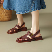 真皮包头凉鞋女平底跟罗马鞋夏季复古风丁字式扣带方头牛皮凉鞋