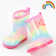 可爱渐变色彩虹雨鞋，柔软轻便