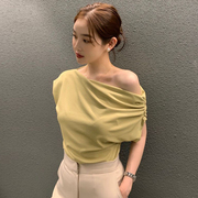 韩国chic夏季法式小众不规则，斜肩设计感宽松纯色套头短袖t恤女