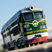 彩珀合金火车模型东风绿皮，火车头经典怀旧语音，仿真儿童列车玩具车