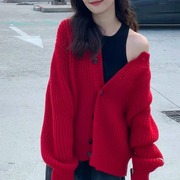 白鹿同款红色毛衣外套性感，可爱跨年穿搭少女，毛衣女装2023