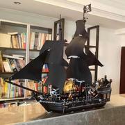 兼容乐高黑珍珠号加勒比海盗船模型拼装玩具帆船积木创意灯光摆件