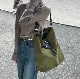 YMBHZ 韩系复古绿麂皮绒磨砂锁扣大容量托特包单肩包斜挎包水桶包