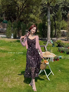 OUSE2025春新女装紫色浪漫蝴蝶花吊带连衣裙女设计感荷叶边两件套