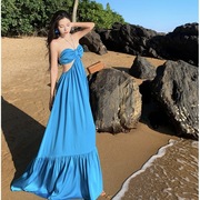 泰国海边度假沙滩裙，2023挂脖露背吊带连衣裙，气质波西米亚长裙