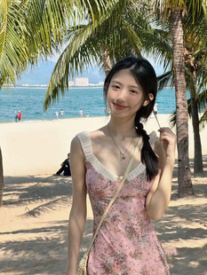 设计感氛围感法式浪漫碎花显瘦包臀吊带连衣裙，超仙海边度假风长裙