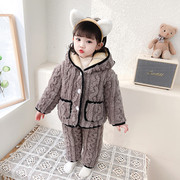 女童法兰绒三层加绒加厚睡衣套装宝宝1-6岁冬季连帽户外穿家居服