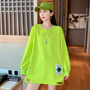 美式荧光绿大版长袖t恤女潮牌宽松春季2024年中长款上衣