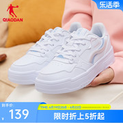 中国乔丹板鞋女2024夏季低帮小白鞋百搭皮面，休闲运动鞋女鞋子