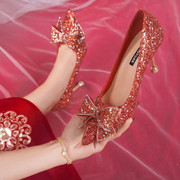 红色水晶新娘结婚鞋女2023不累脚3cm5低跟金色亮片细跟高跟鞋