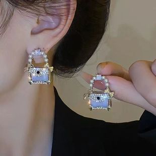 小香珍珠包包耳环小众设计感高级轻奢时尚耳钉2023耳饰女