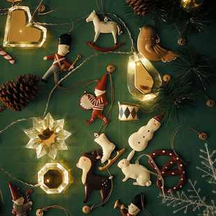 圣诞节装饰雪人木马人偶，双面金属挂饰圣诞树，饰品背包钥匙扣小挂件