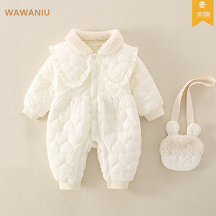 0一3月婴儿衣服秋冬女宝宝七个月网红套装加绒连体棉衣爬服洋气九