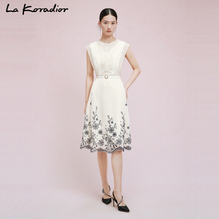 La Koradior拉珂蒂2024夏法式白色刺绣中长款无袖收腰连衣裙