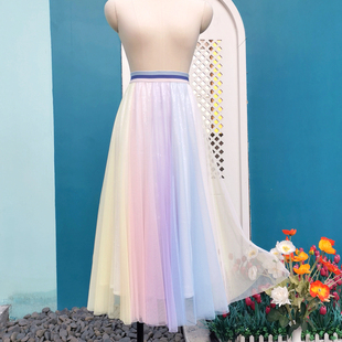 彩虹渐变色网纱半身裙垂感显瘦遮胯中长款别致小众设计感高端纱裙