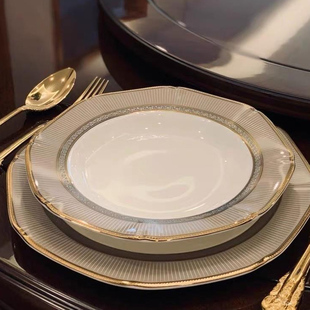 碗碟套装家用饭碗高档欧式景德镇轻奢餐具，骨瓷碟碗盘陶瓷碗盘子