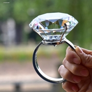 大钻石道具大钻戒超大水晶，仿真砖石戒指夸张巨大模型求婚搞怪道具