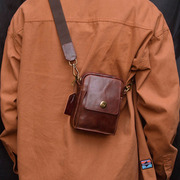 女通用通勤商务斜挎小包，拉链真皮设计个性设计褶皱质感小包