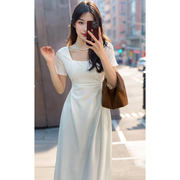 「古典白玫瑰」法式方领短袖连衣裙女装2024春夏，a字高腰裙子